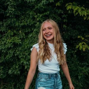 Meet your Posher, Olivia